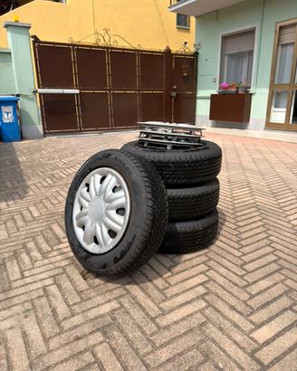 GOMME INVERNALI Goodride (185/65R15)