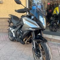 CF Moto MT 700