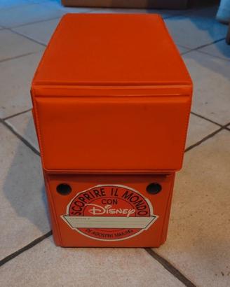 Raccoglitore "scoprire il mondo con Disney"  