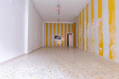 NEGOZIO A GIOIA DEL COLLE