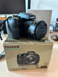Macchina fotografica FUJIFILM FINEPIX HS20