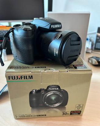 Macchina fotografica FUJIFILM FINEPIX HS20