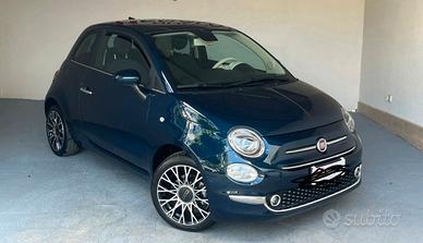 Fiat 500 hybrid blu dipinto di blu
