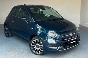 Fiat 500 hybrid blu dipinto di blu