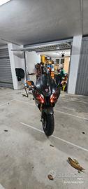 Aprilia RSV 1000 Factory 2004
