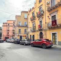 2 LOCALI A CATANIA