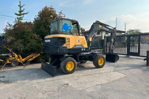 E229 Escavatore gommato Volvo 50 q