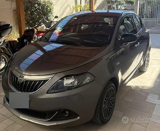 Lancia Ypsilon Hybrid