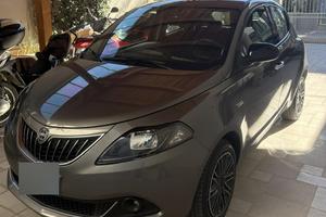Lancia Ypsilon Hybrid