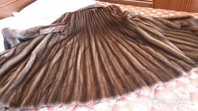 PELLICCIA VISONE FEMMINA  DEMI BEEF a pelli intere