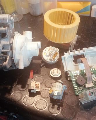 Ricambi lavastoviglie SMEG originali vari pezzi