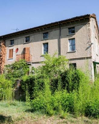 Rustico / Casale di 2350 m² con 4 locali a Rocca S