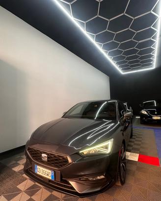 Seat Leon 1.5 TGI anno 2021 allestimento FR metano