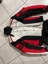 Completo Dainese moto Tg 46 resistente all’acqua