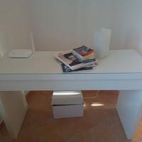 Tavolo consolle ikea