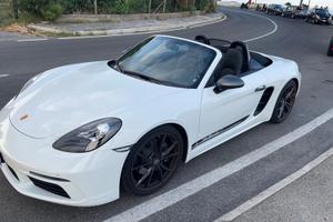 Porsche 718 - 2022