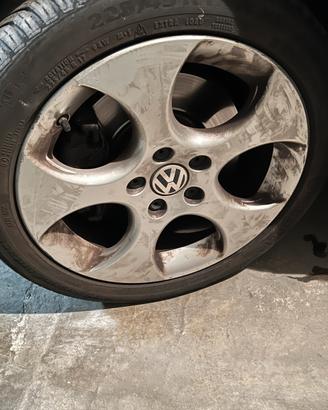 Cerchioni e pneumatici Volkswagen Golf GTI