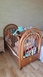 Culla in legno con rotelle