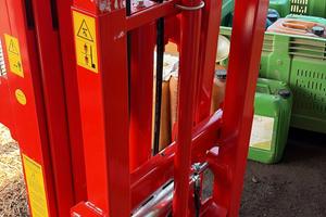 carrello elevatore per trattore
