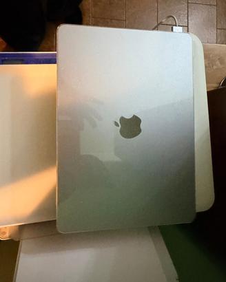 McBook Air 13 m4 256gb