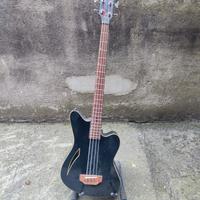 basso acustico elettrificato Charvel surfcaster