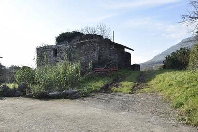 Rustico / Casale di 60 m² con 1 locale e box auto 
