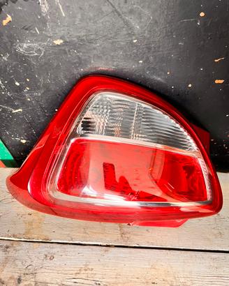 Fanale post destro hyundai i10 2015