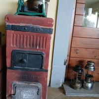 Stufa in cotto antica