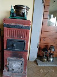 Stufa in cotto antica