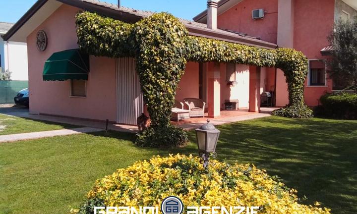 PORZIONE DI CASA IN CENTRO A CAMALO'