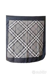 Foulard Burberry in seta 
