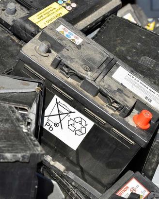 Batterie esauste per auto 