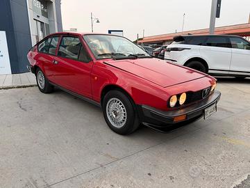 Alfa Romeo GTV 2.0