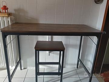 tavolo con sgabello 