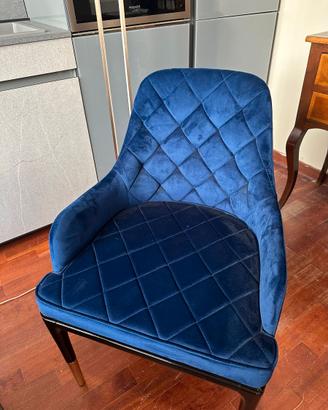 Poltrona blu elettrico e nera
