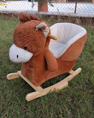 dondolo cavallo da interno