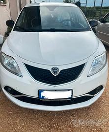 Lancia Ypsilon neopatentati 