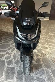 Honda adv 350