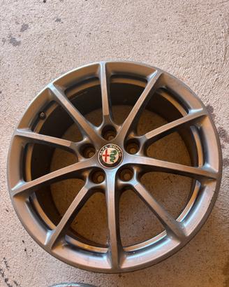 4 cerchi alfa Romeo 17 originali
