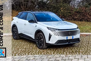 Peugeot 3008 3008 1.2 hybrid GT 145cv e-dcs6