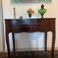 Mobile perttiniera antica in legno