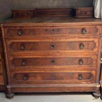 Mobile in legno antico