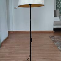 lampada da terra Ikea 