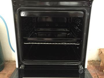 cucina a gas  con forno elettrico beko