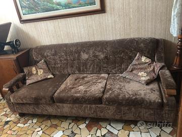 Divano  letto e poltrone in velluto