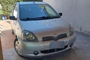 Toyota Yaris 1.0 VVT-i  **unica proprietaria**