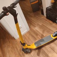 Monopattino elettrico Wayel Ugo giallo