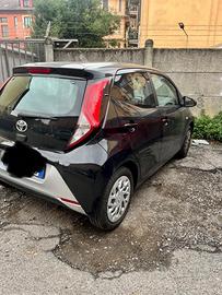 Toyota Aygo connect nera