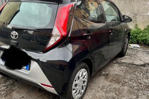 Toyota Aygo connect nera