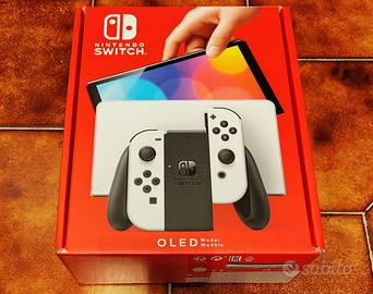 Console Nintendo Switch Oled + Gioco + Omaggio